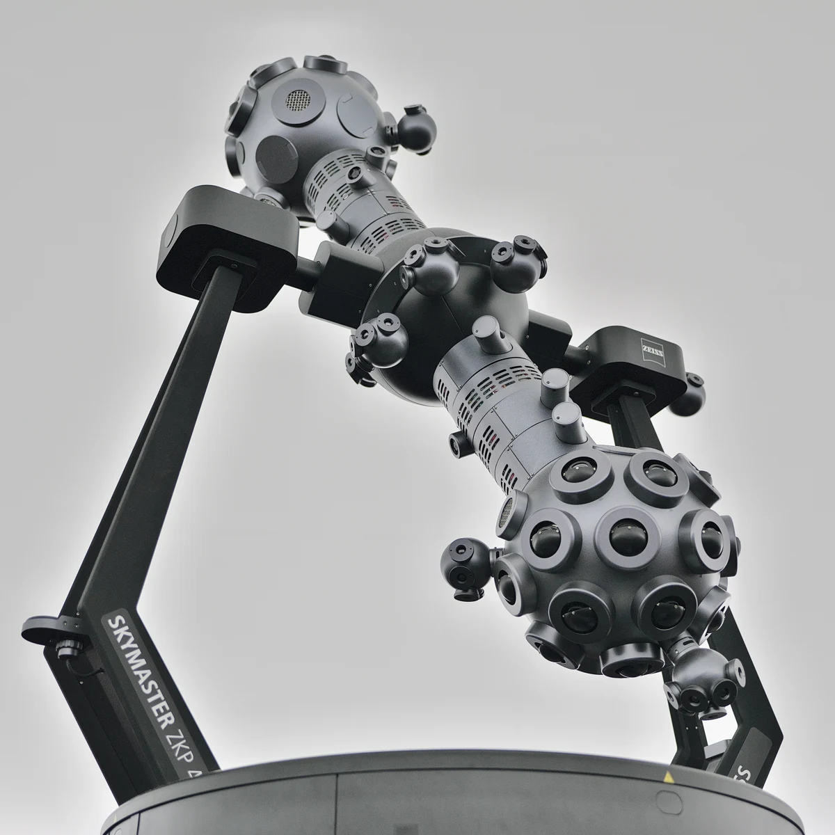 Halle Planetaryumu’ndaki Zeiss Skymaster ZKP 4 projeksiyon cihazı